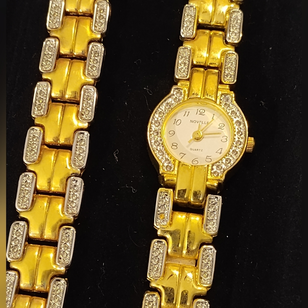 NEW! Vintage Novelle Watch Set